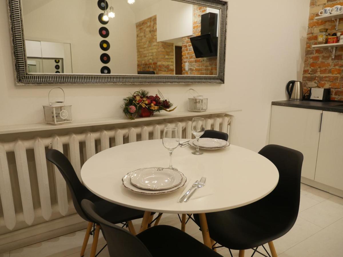 Art Vinyl Loft Apartment *