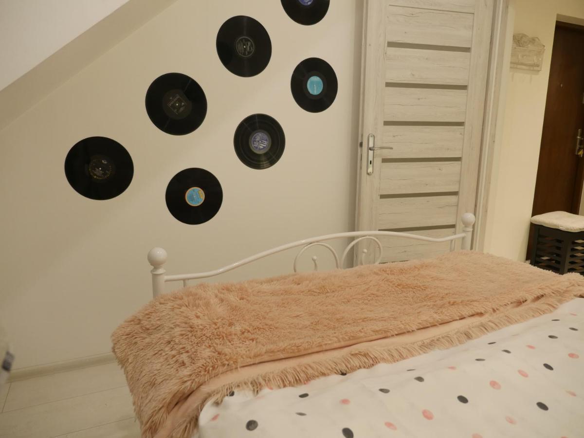 Art Vinyl Loft Apartment *