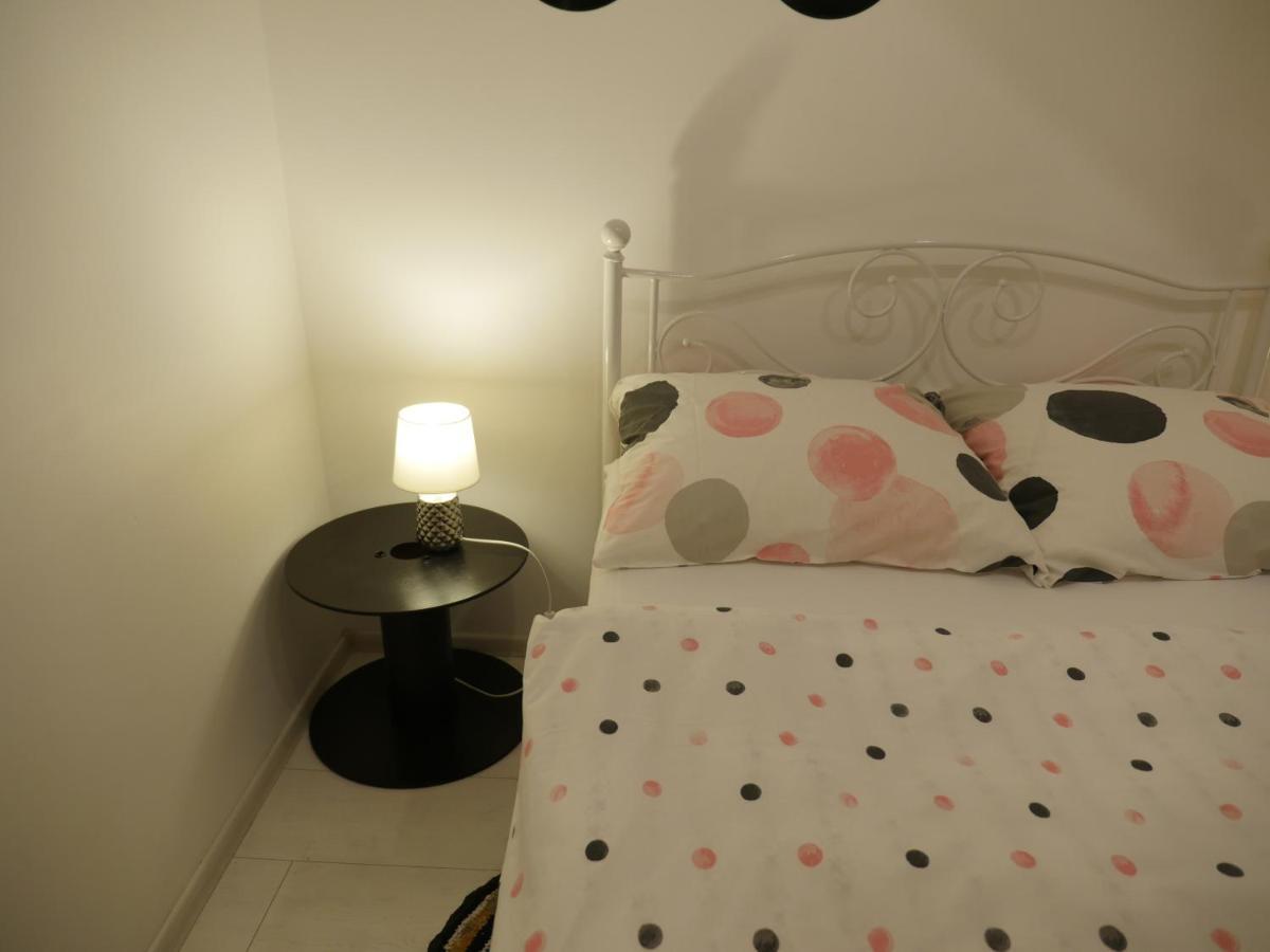 Apartment Art Vinyl Loft *