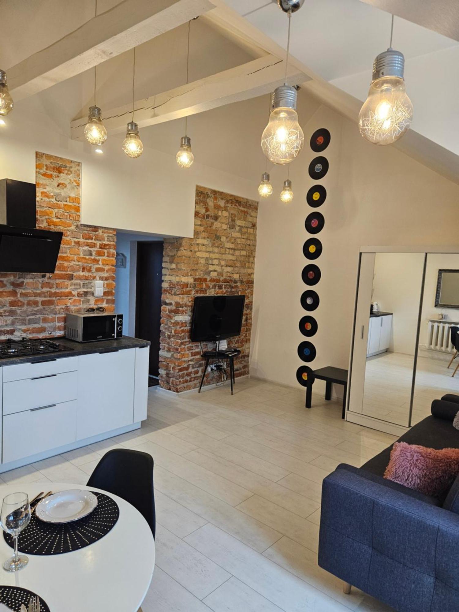 Art Vinyl Loft *